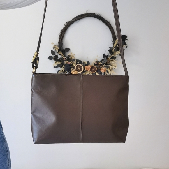 Vintage Brown suede crossbody bag, boho style minimalist purse - Picture 4 of 7